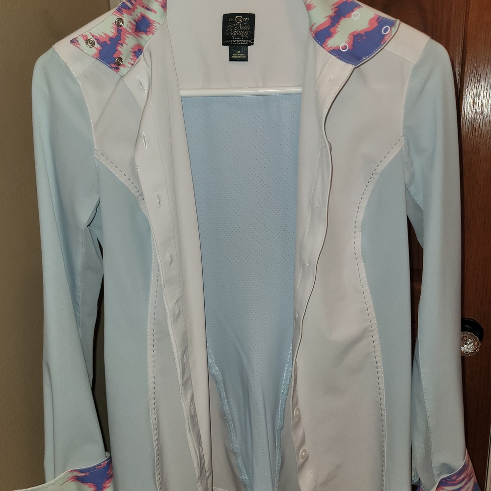 Stylish Light Blue Button Down Shirt with Patterned Collar